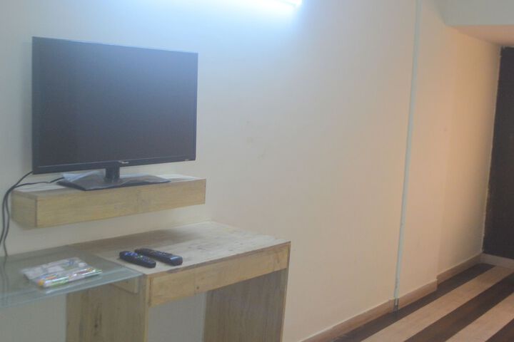 Room 19 of 36