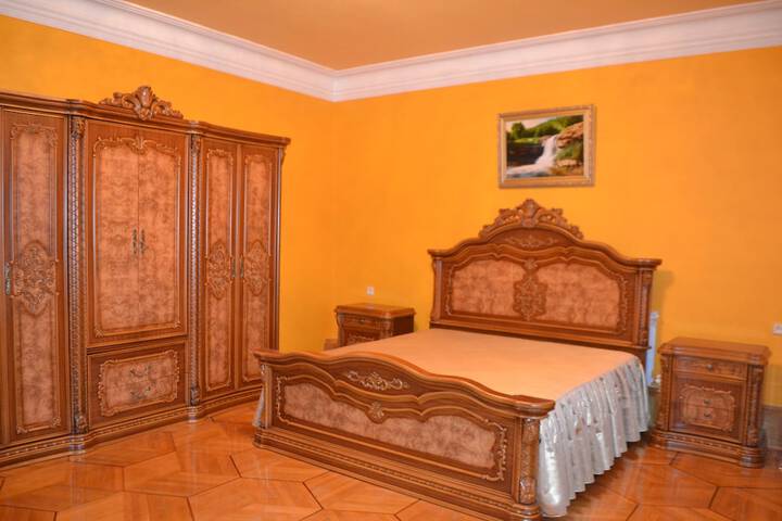 Room 17 of 29