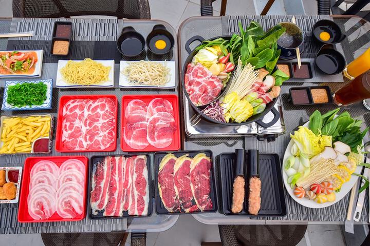 Dining 45 of 55
