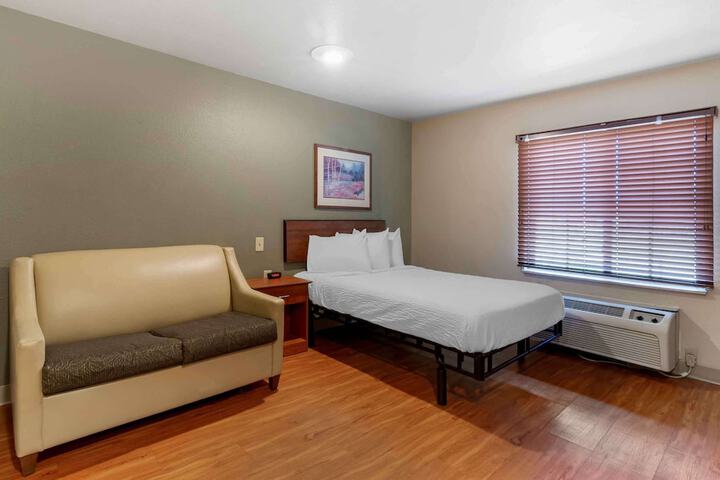 Studio with Double Bed (16 of 16)