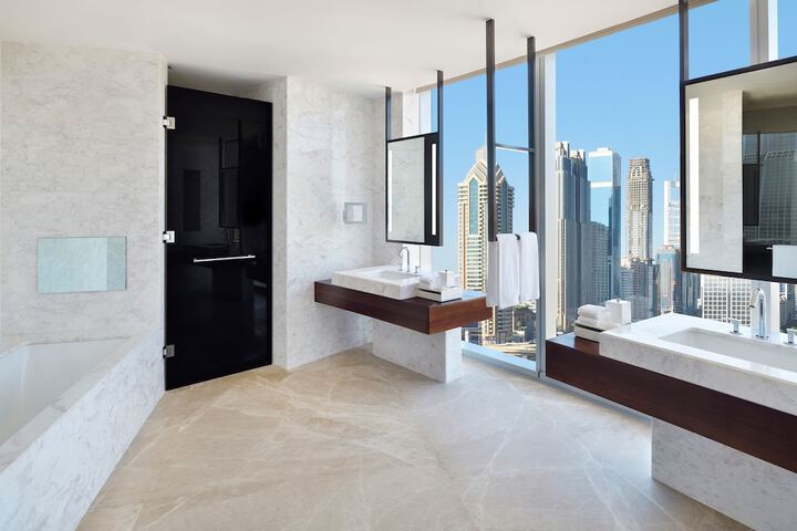 Room 21 of 76