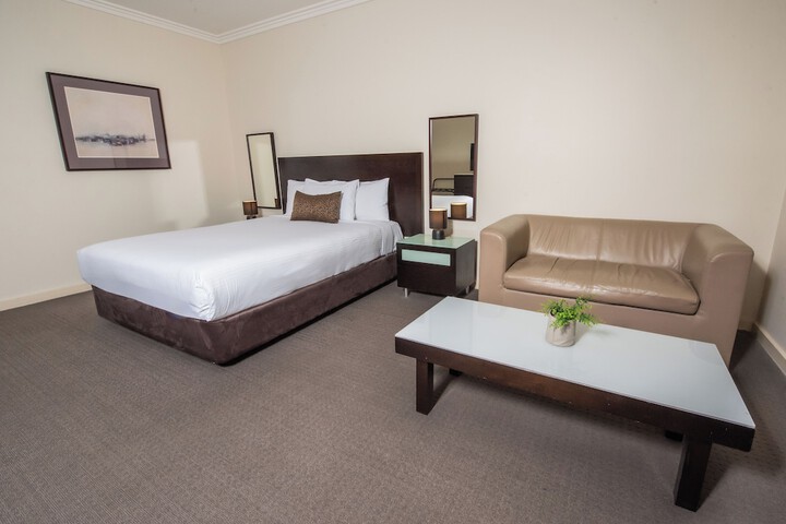 Room 14 of 73