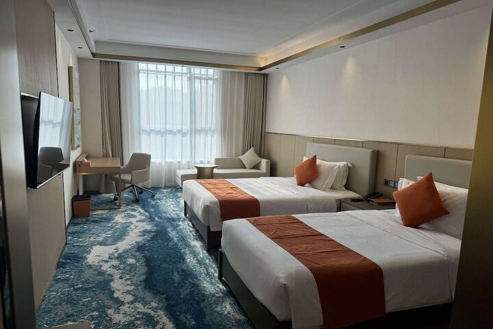 Room 8 of 23
