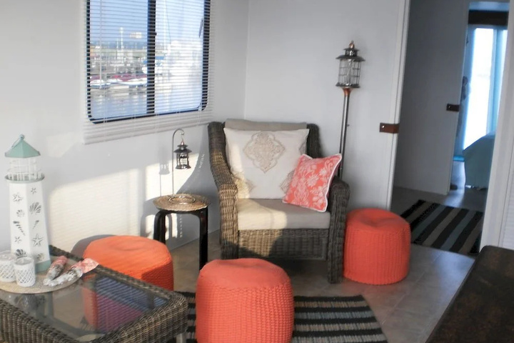 Room 2 of 21