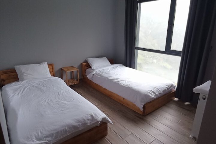 Room 5 of 17