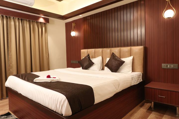 Room 2 of 14