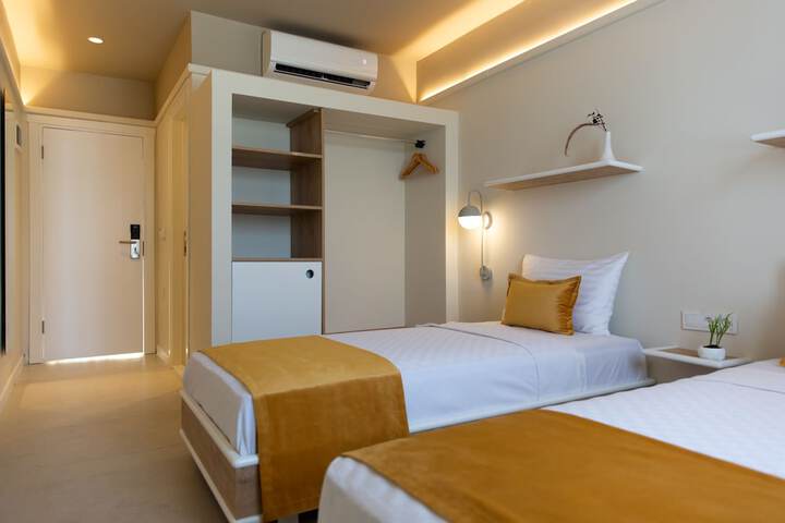 Room 25 of 67