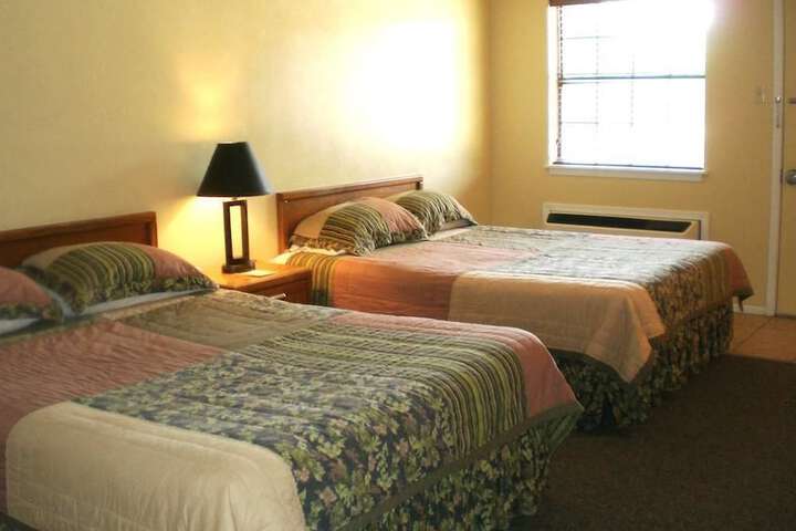 Room 4 of 13