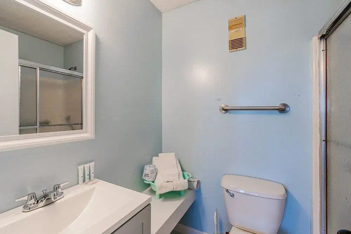 Room 7 of 14