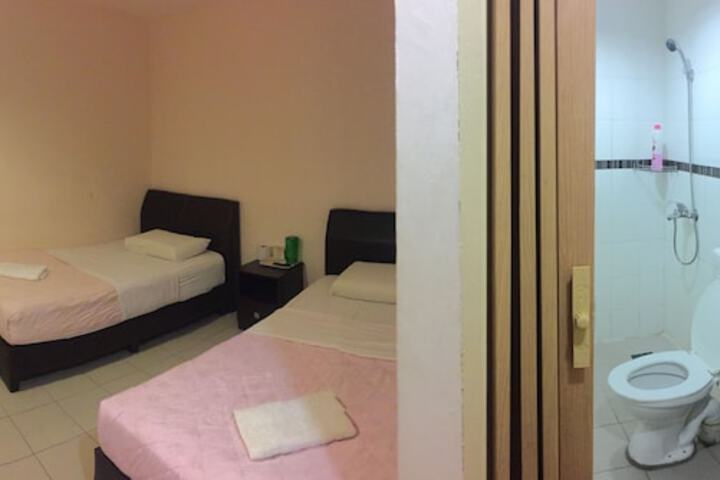 Room 4 of 37