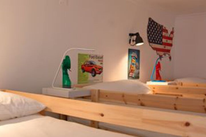 Room 19 of 34