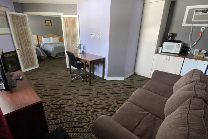 Room 4 of 55
