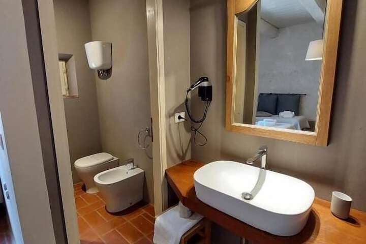 Room 18 of 35