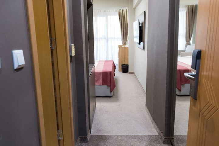 Room 22 of 52