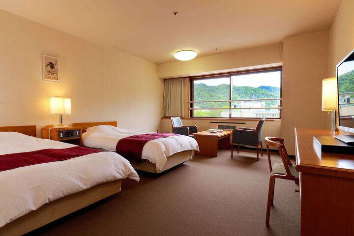 Room 4 of 49