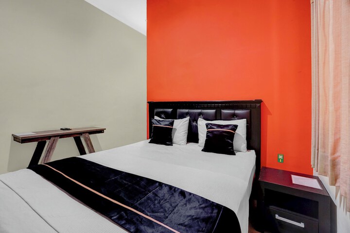 Room 5 of 30