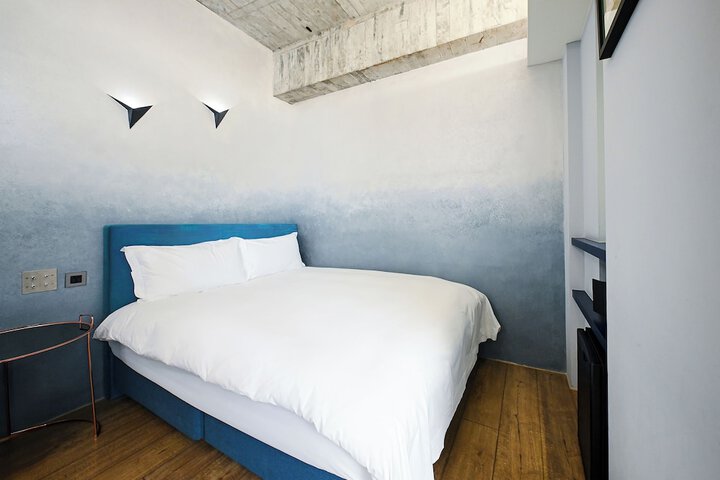 Room 70 of 141
