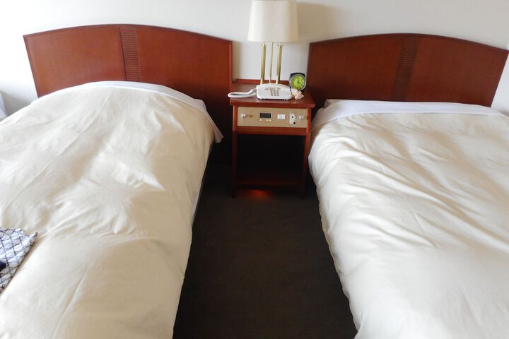 Room 5 of 35