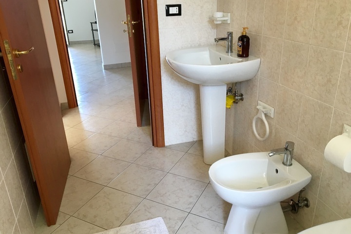 Room 7 of 10
