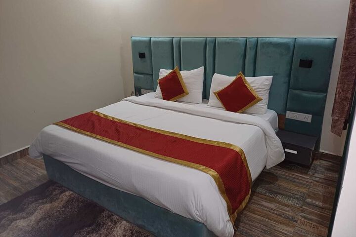 Room 15 of 40