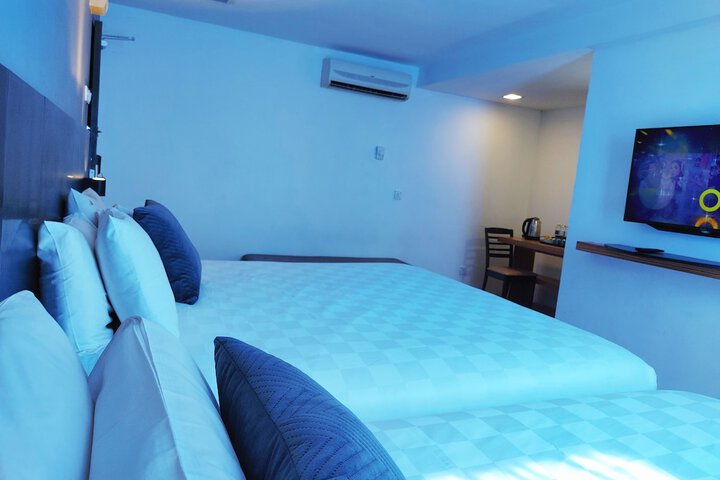 Room 19 of 28