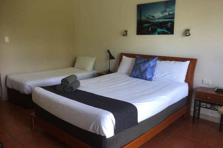 Room 12 of 35