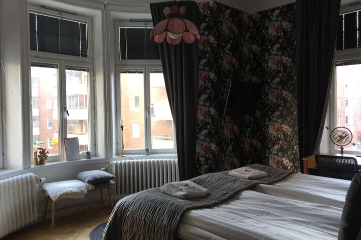 Room 22 of 36