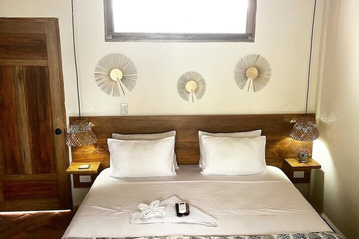 Room 14 of 80