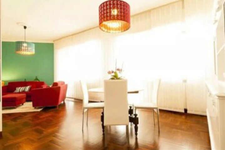 Room 8 of 13