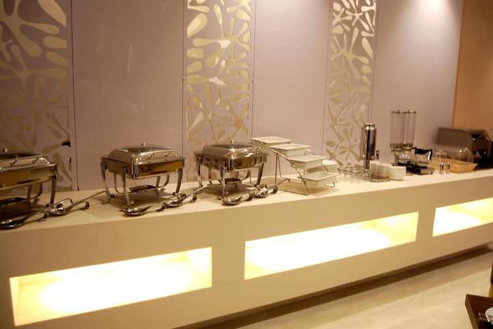 Dining 45 of 92