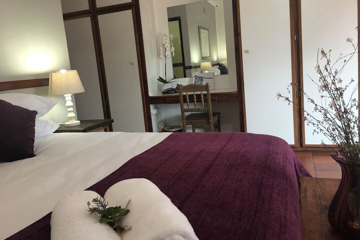 Room 2 of 37