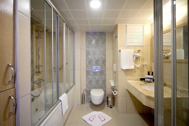 Room 34 of 53