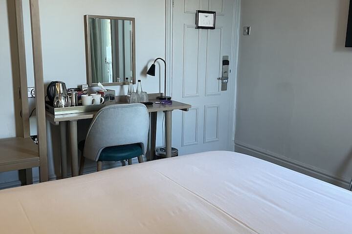 Room 35 of 75