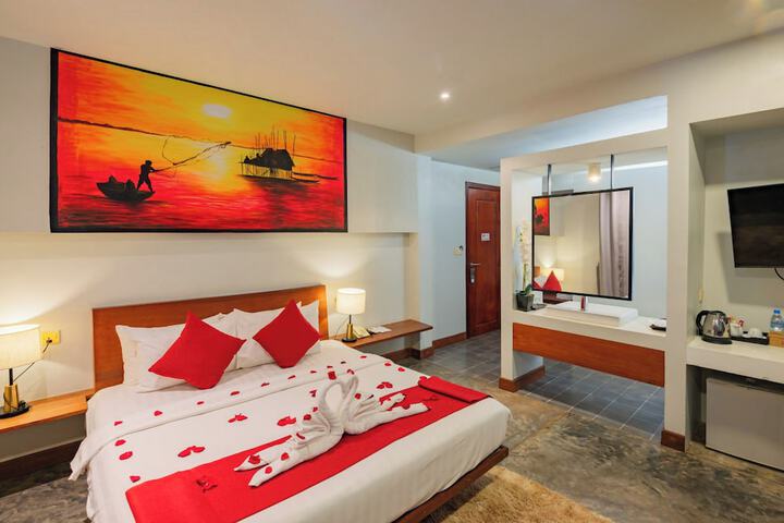Room 19 of 211