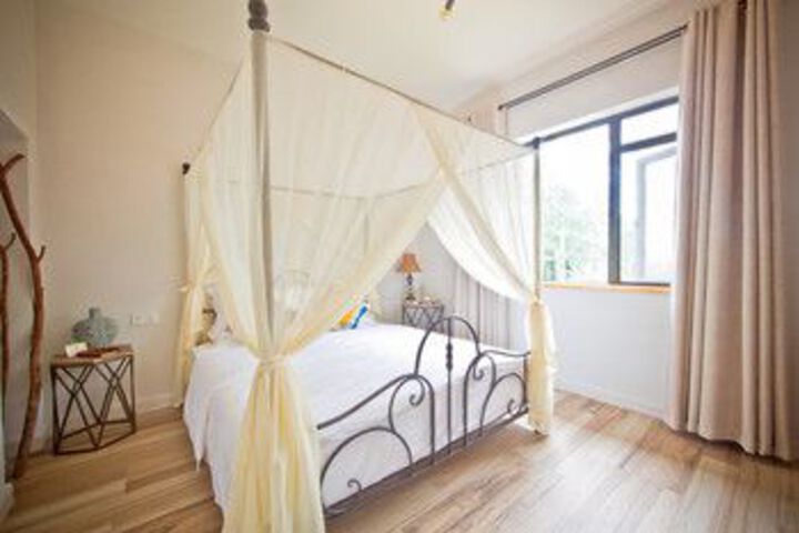 Room 21 of 37