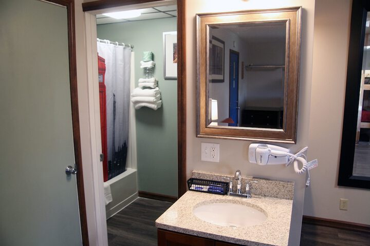 Room 46 of 71