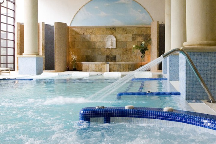 Spa 54 of 109