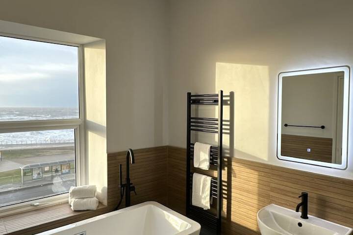 Room 17 of 21