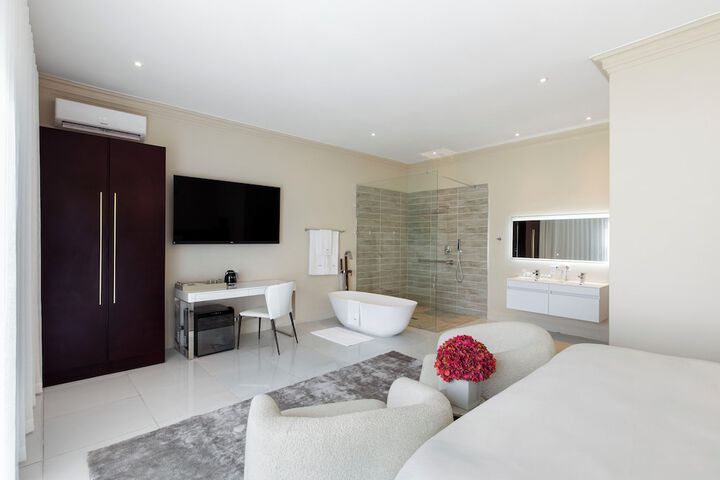 Room 8 of 29