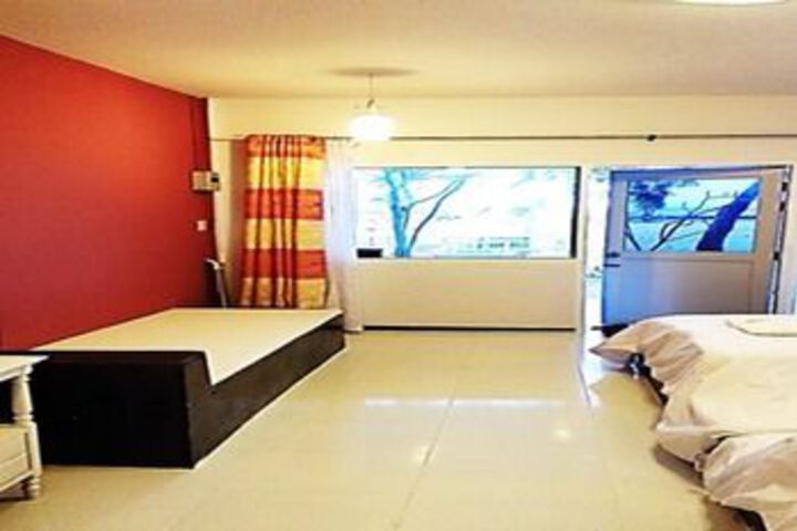 Room 15 of 29