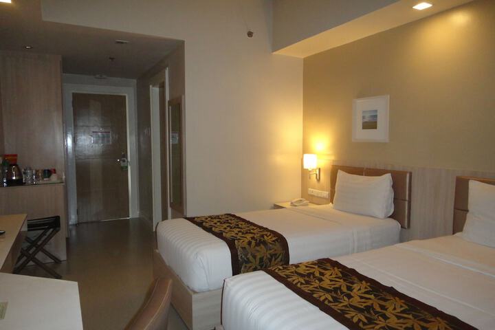 Room 13 of 31