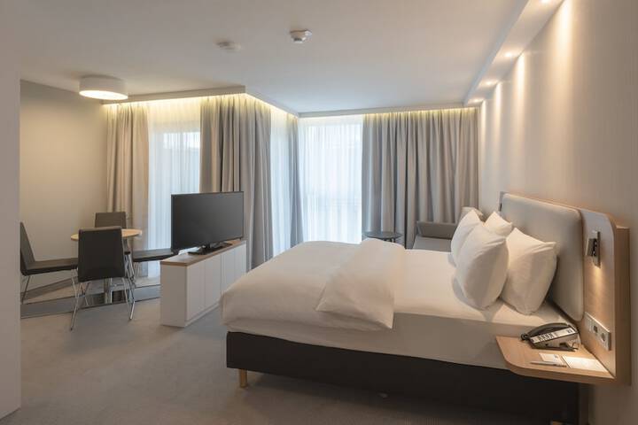 Room 21 of 42