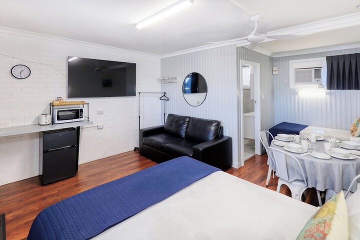 Room 7 of 37