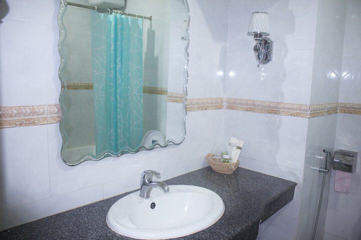 Room 52 of 63