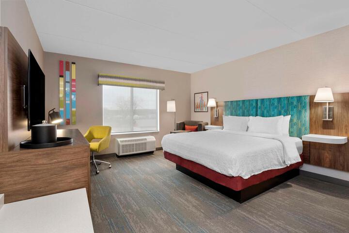 1 King Bed Mobility Accessible with Tub (1 of 19)