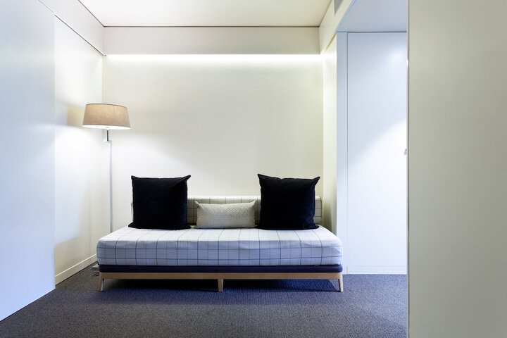 Room 5 of 68