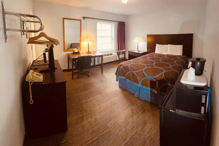 Classic 2 Queen Beds (13 of 21)