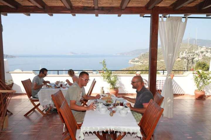 Dining 45 of 69