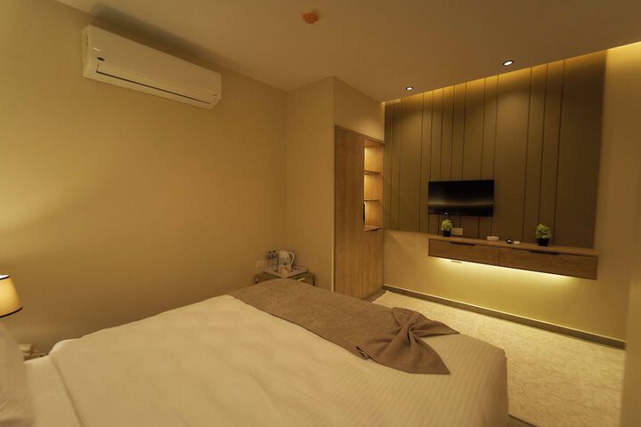 Room 46 of 148