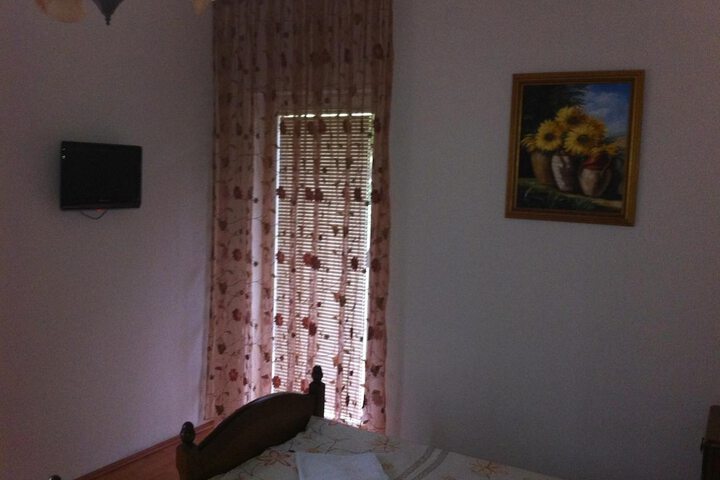 Room 14 of 51